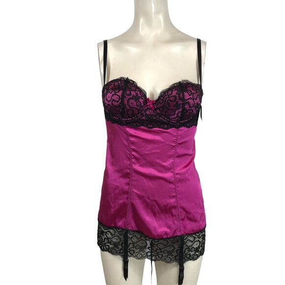 FREDERICKS OF HOLLYWOOD WOMEN'S SMALL -MAGENTA 2 PIECE LINGERIE SET - Picture 1 of 10